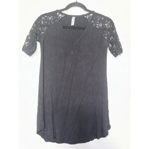 ZENANA‎ SIGNATURE Black Lace Sleeve V Neck Tunic Top Shirt Womens Size S